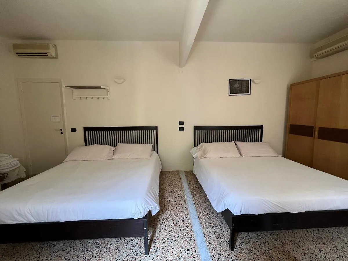 Locanda Lorena Πόρτο Βένερε 0*,  Ιταλία